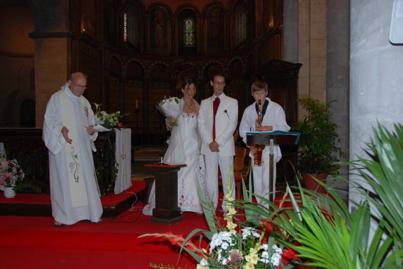 28.15.20.35116jcmona.jpg